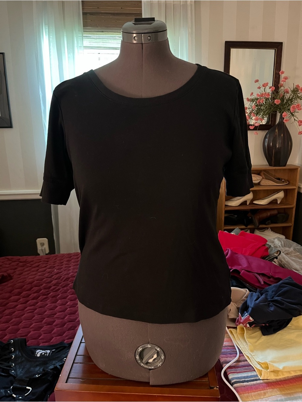 Jones New York Black Crewneck Knit Top